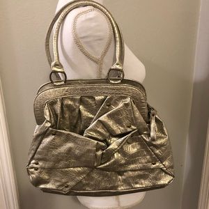 Zoe Blu Gilver shoulder bag. NWT